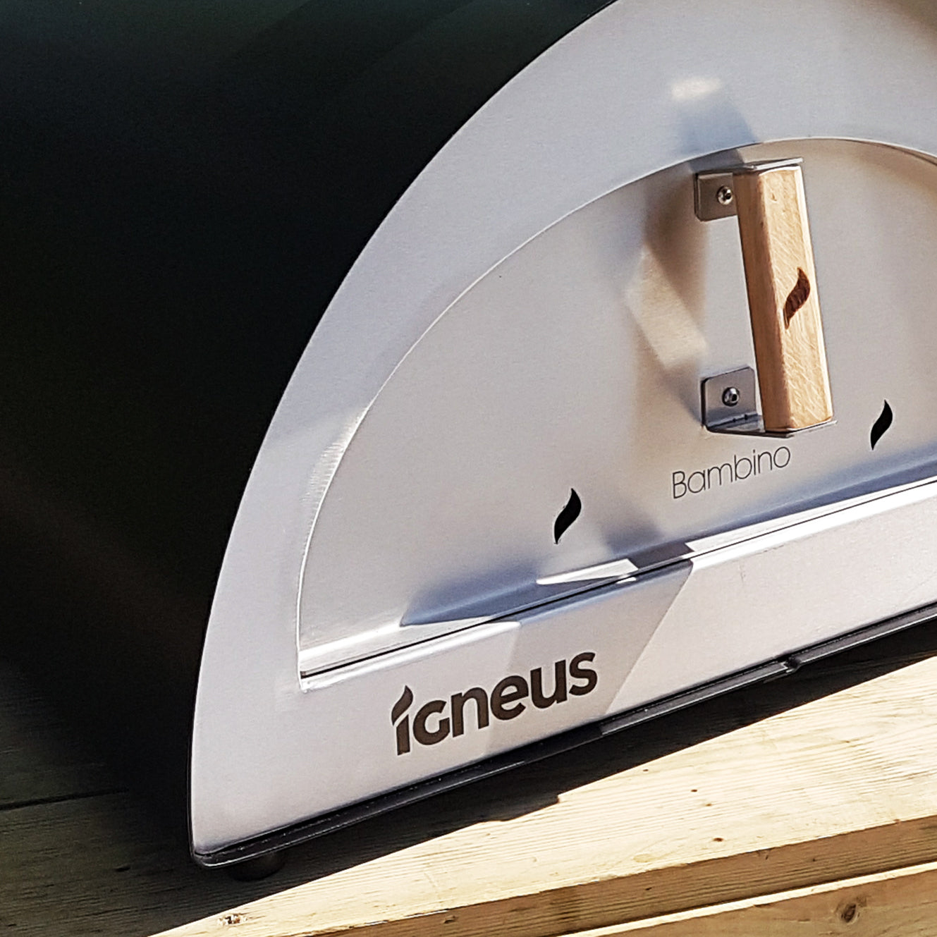 Igneus Bambino Wood Fired Pizza Oven - For Precision, Versatility & Portability