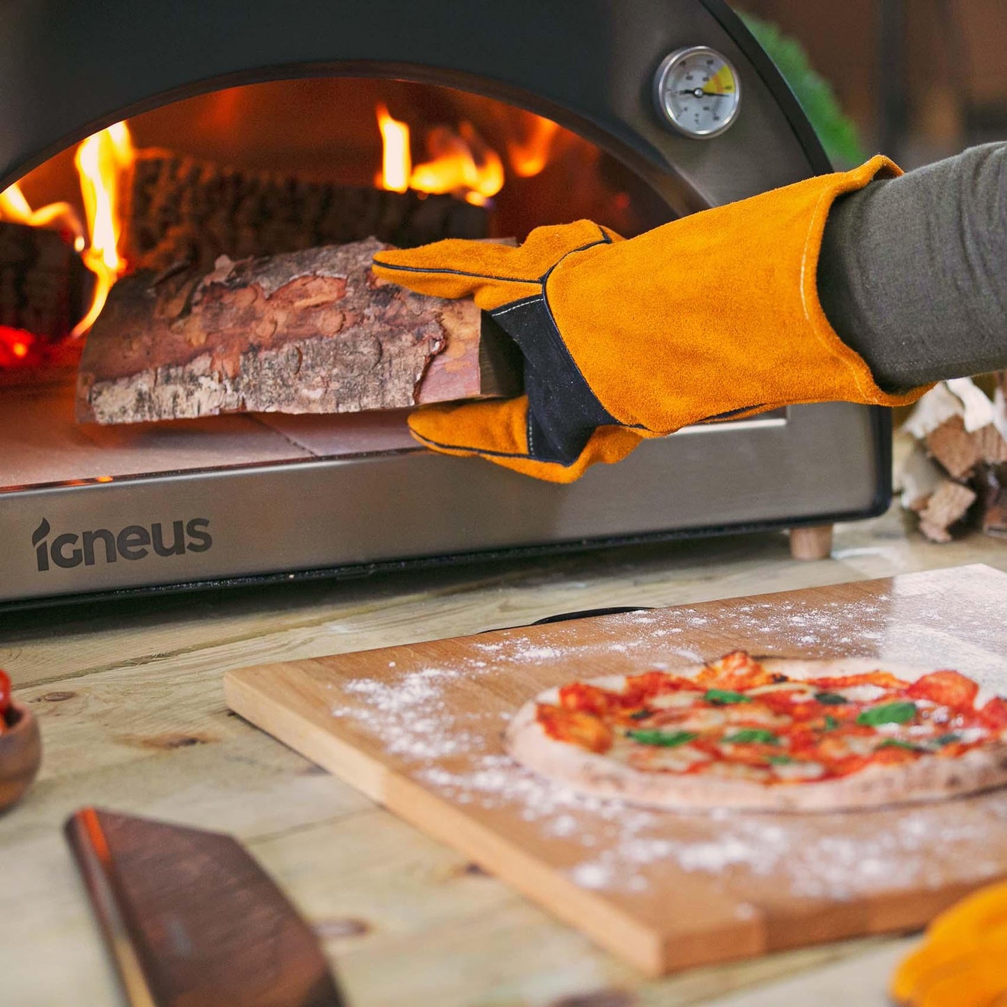 Igneus Heat Resistant Hand Gloves - Full Protection, Essential, Comfortable Fit