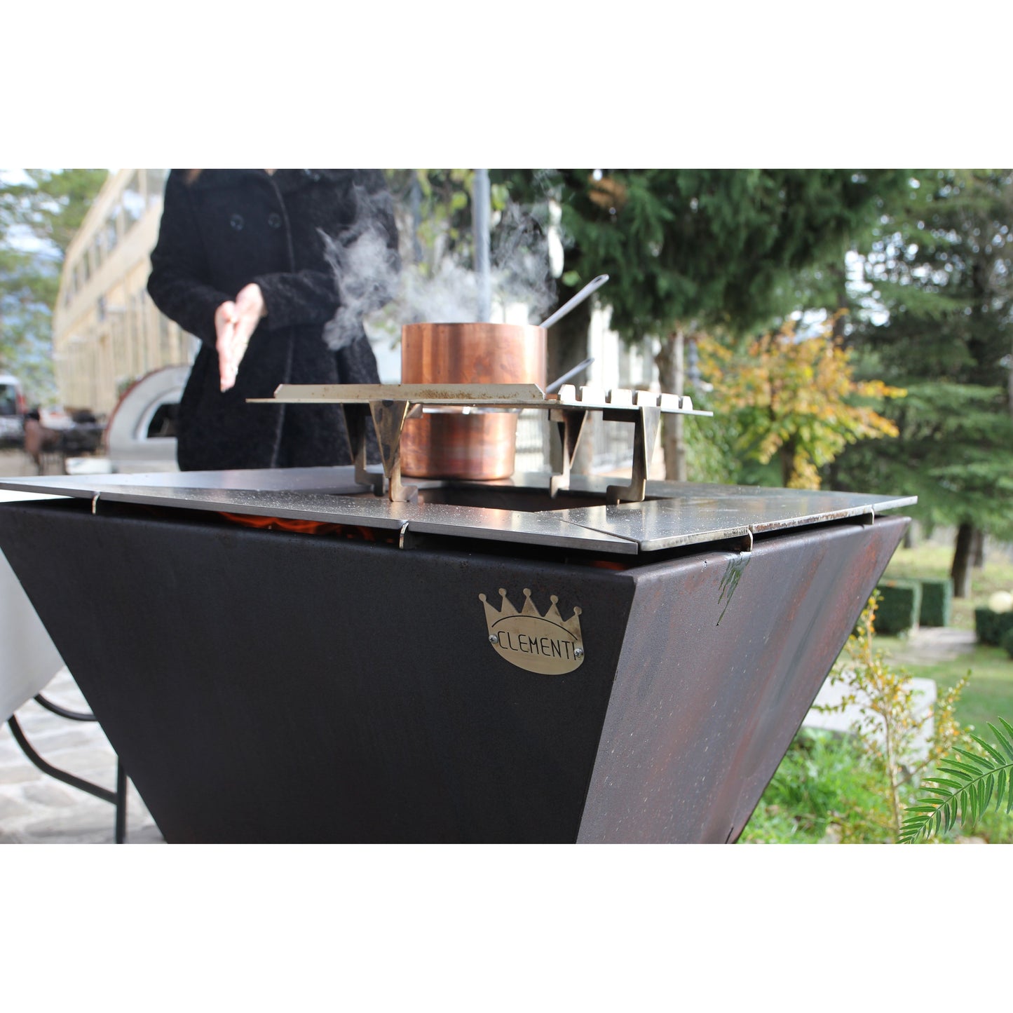 Clementi Colorado & Log Base Wood Fired BBQ - For Your Ultimate Outdoor Experience