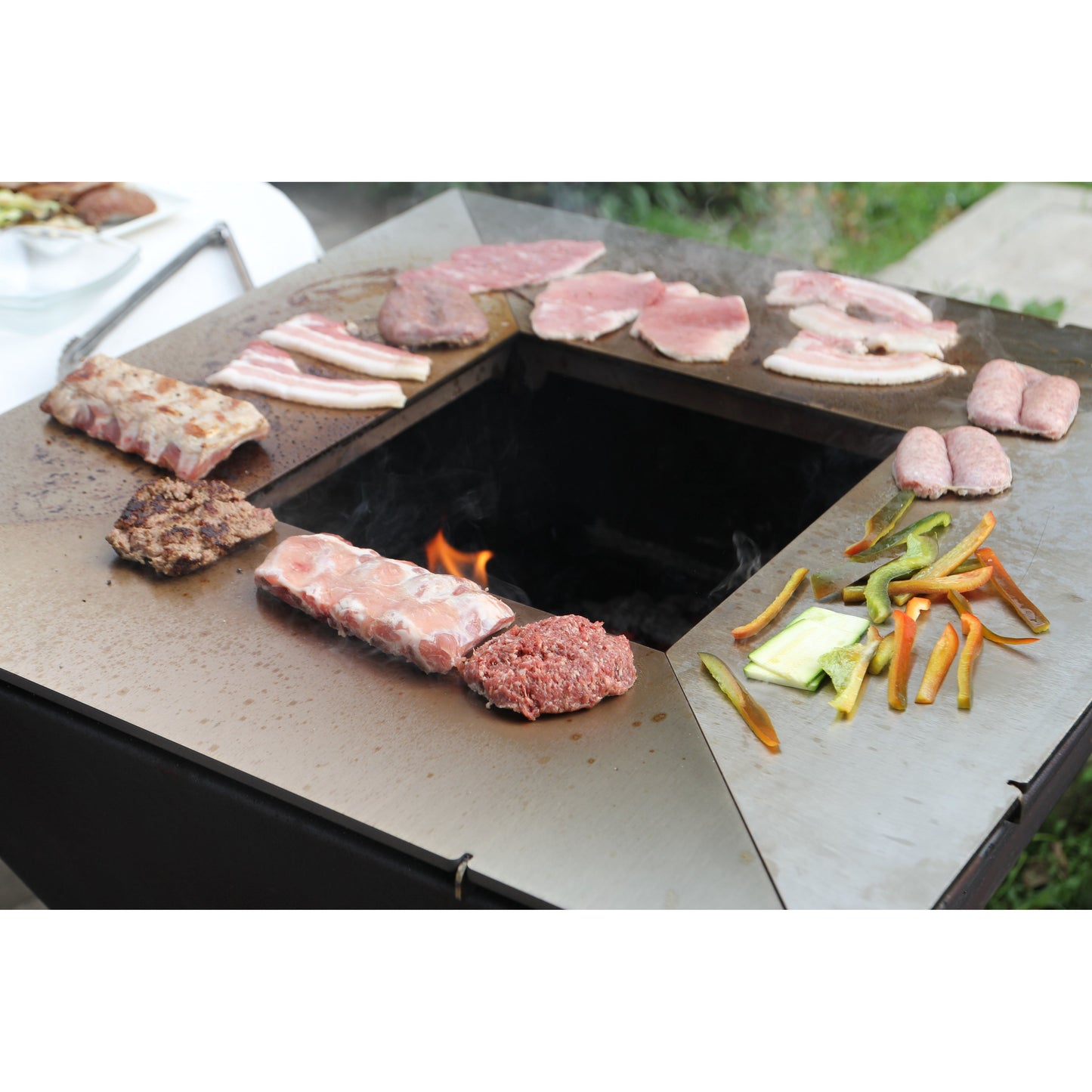 Clementi Colorado & Log Base Wood Fired BBQ - For Your Ultimate Outdoor Experience
