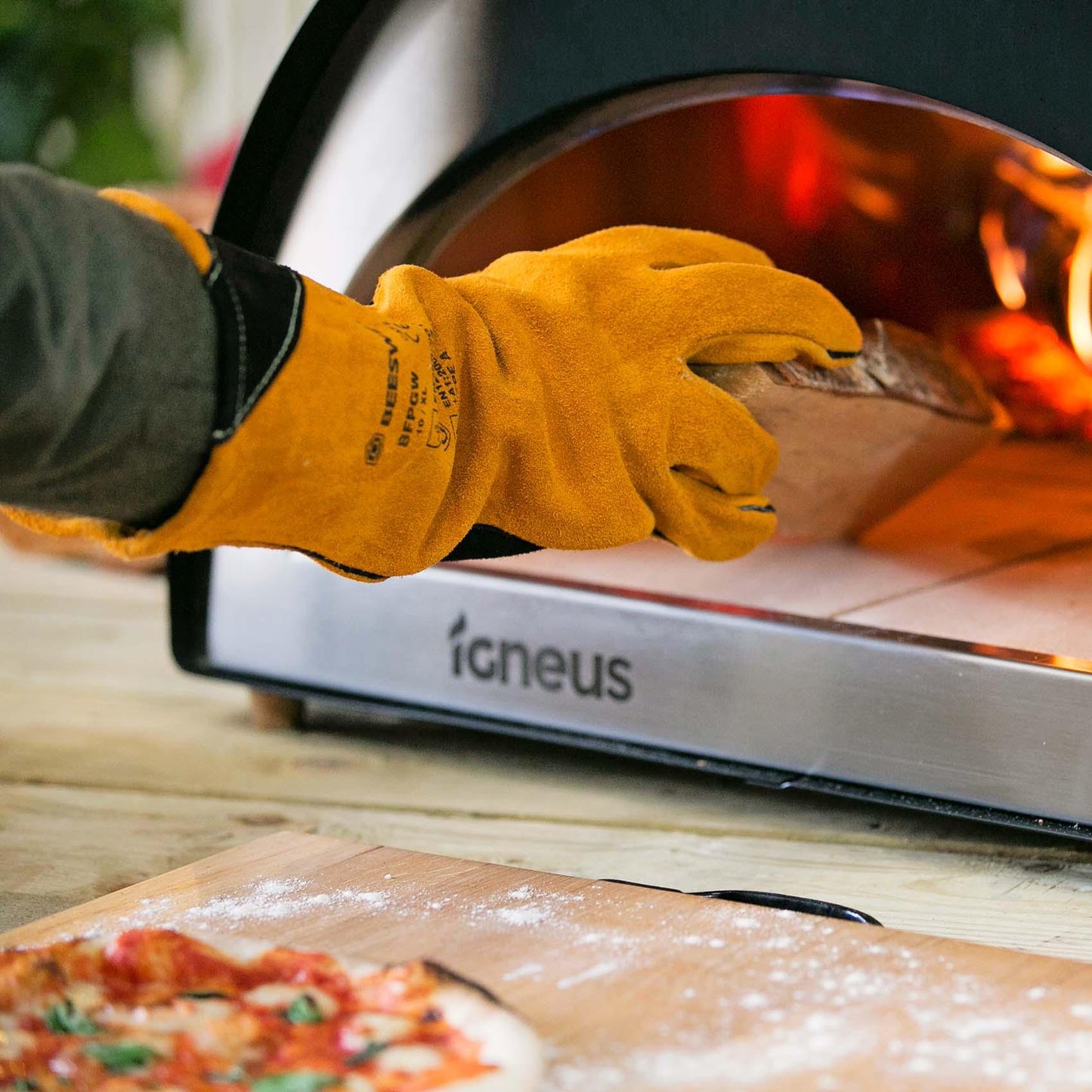 Igneus Heat Resistant Hand Gloves - Full Protection, Essential, Comfortable Fit