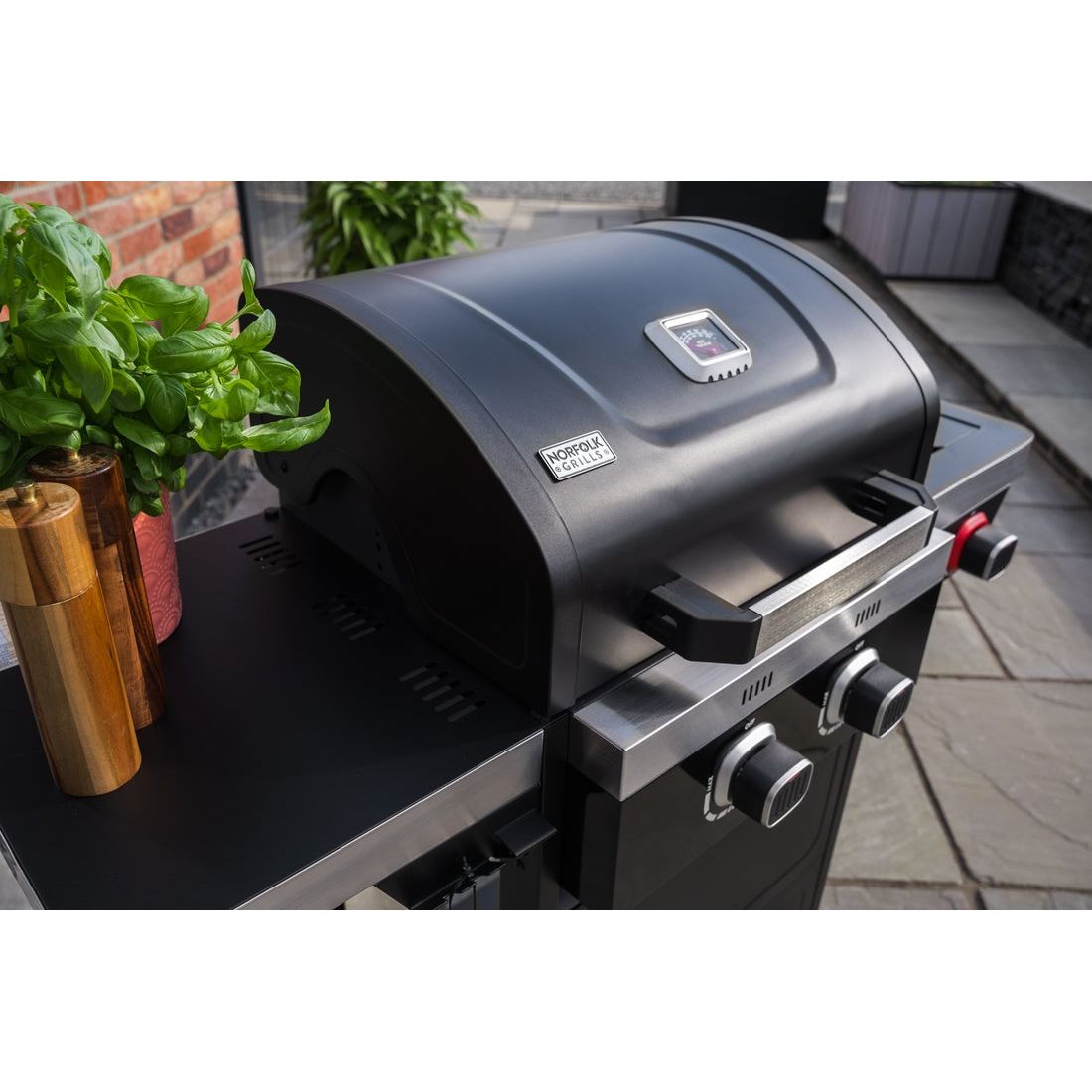 Norfolk Vista 200- 2 Burner Gas BBQ – Compact Grill for Easy Outdoor Cooking