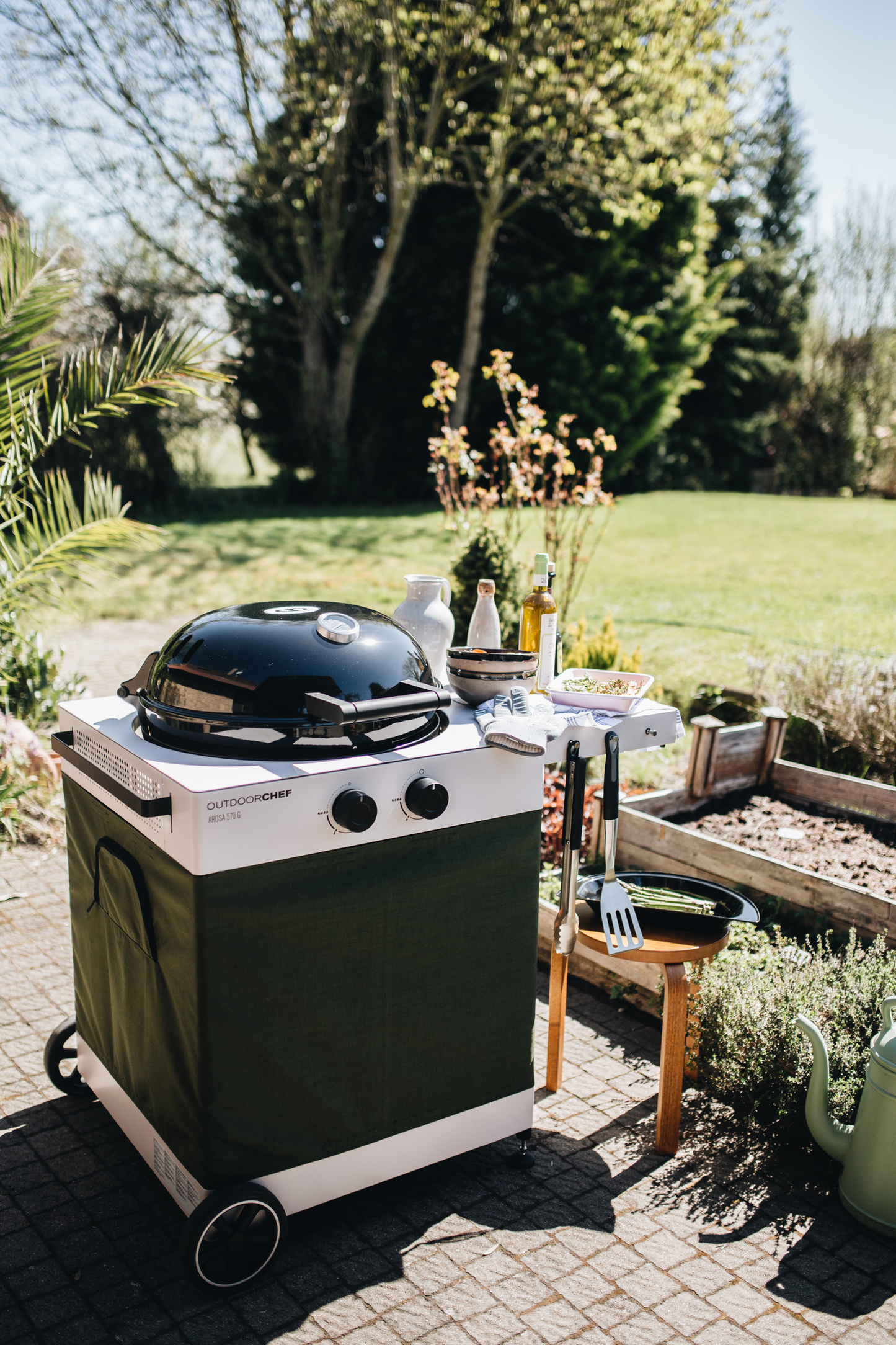 Outdoor Chef Arosa 570 G TEX Gas Kettle Barbecue