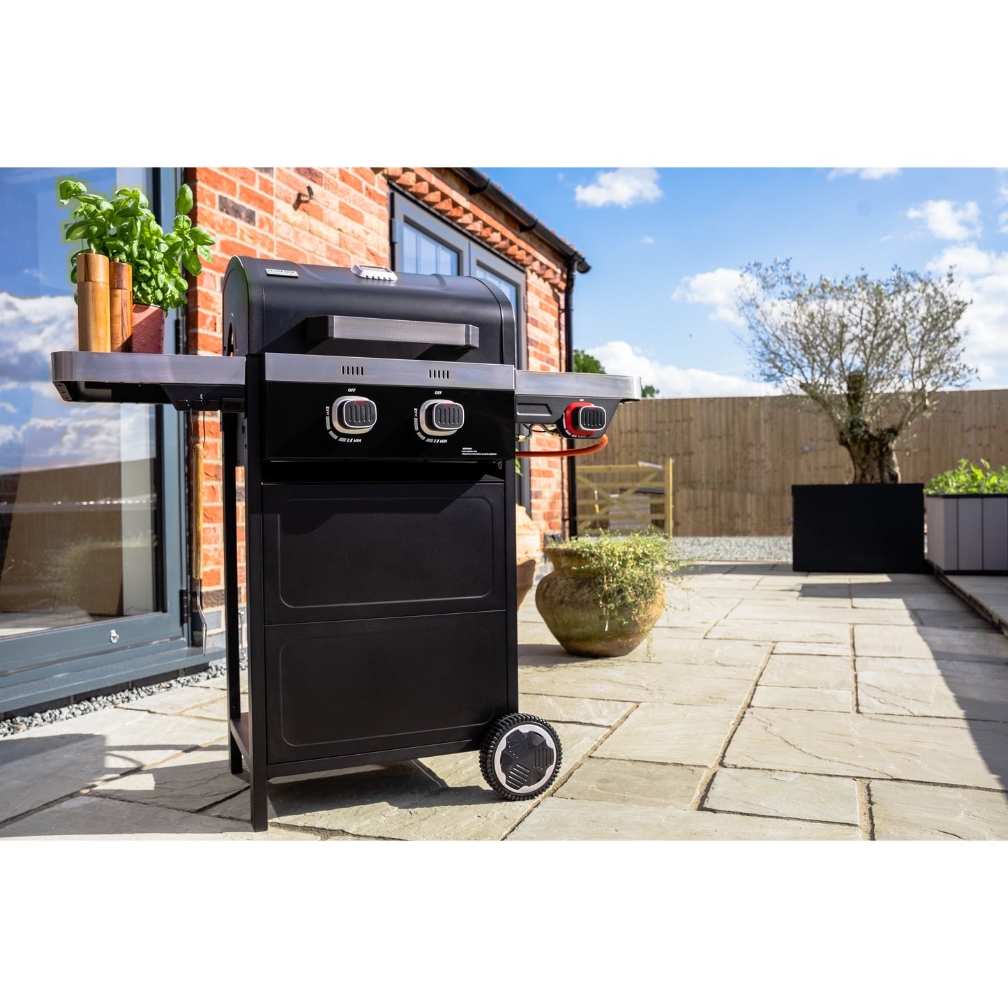 Norfolk Vista 200- 2 Burner Gas BBQ – Compact Grill for Easy Outdoor Cooking